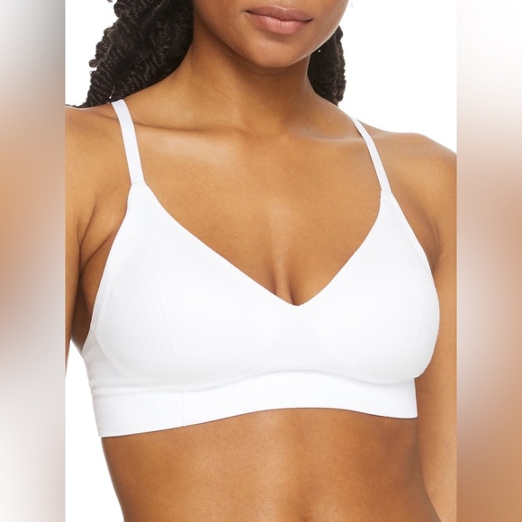 Other - White Seamless Wireless Bralette Convertible Straps Size Medium